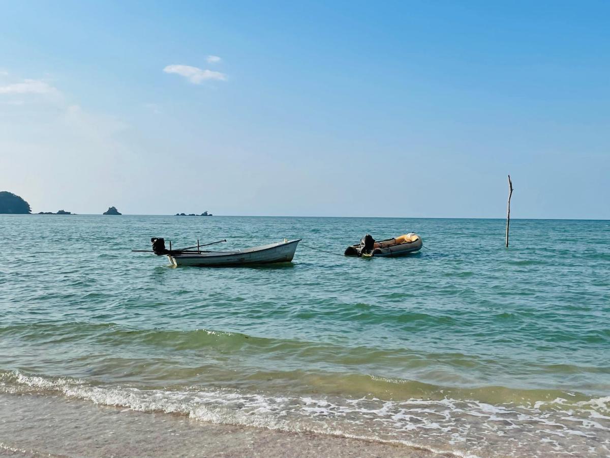 Marina Resort Koh Phayam Ranong Exterior foto