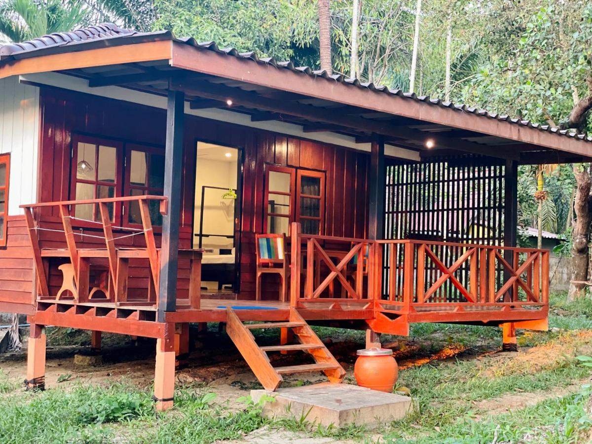 Marina Resort Koh Phayam Ranong Exterior foto