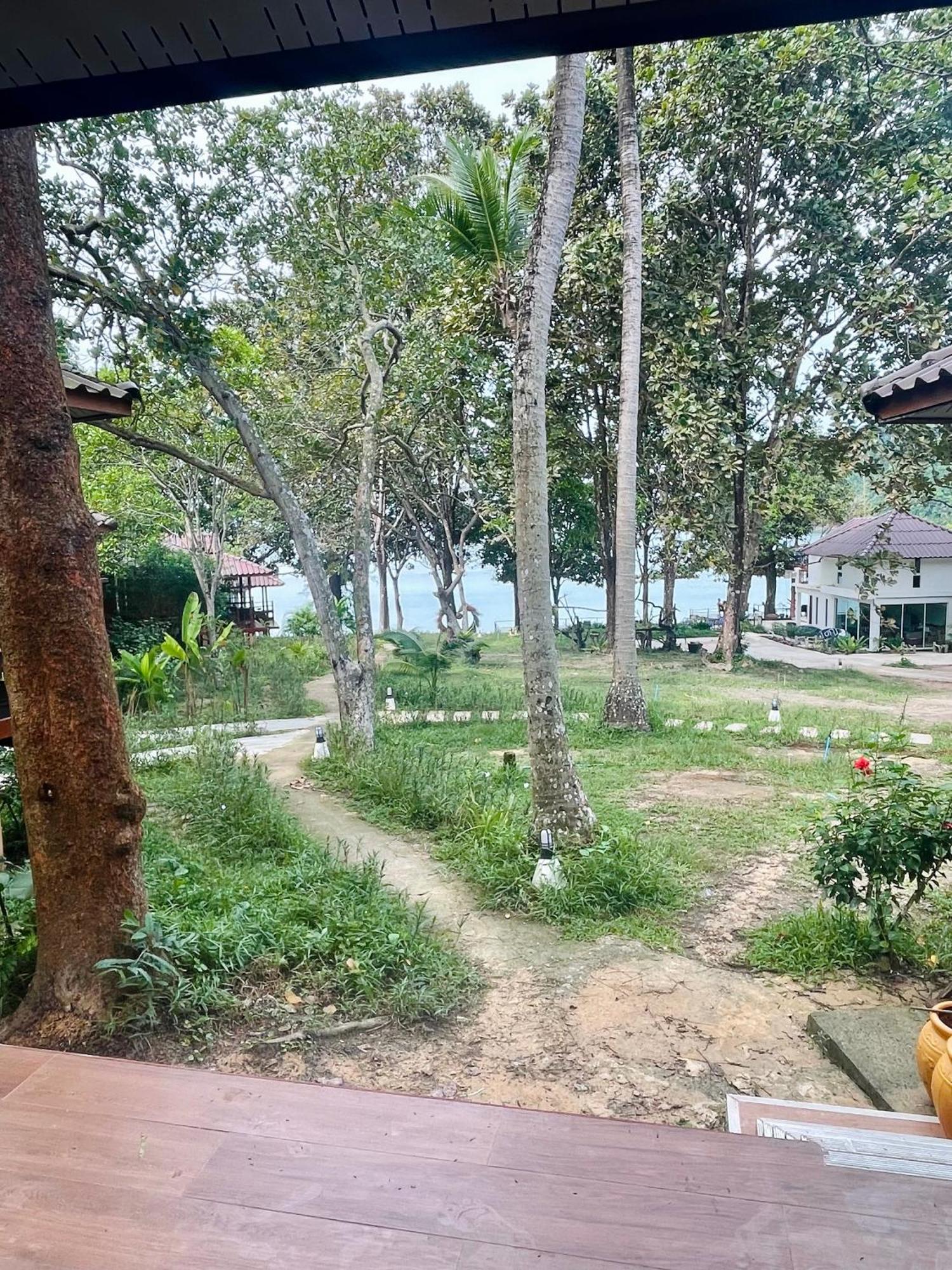 Marina Resort Koh Phayam Ranong Exterior foto