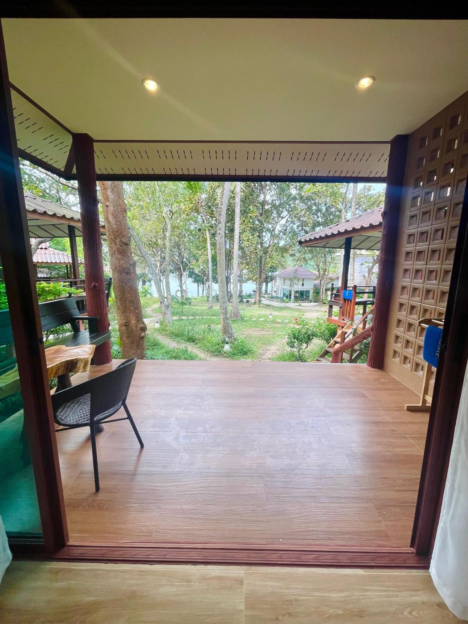 Marina Resort Koh Phayam Ranong Exterior foto