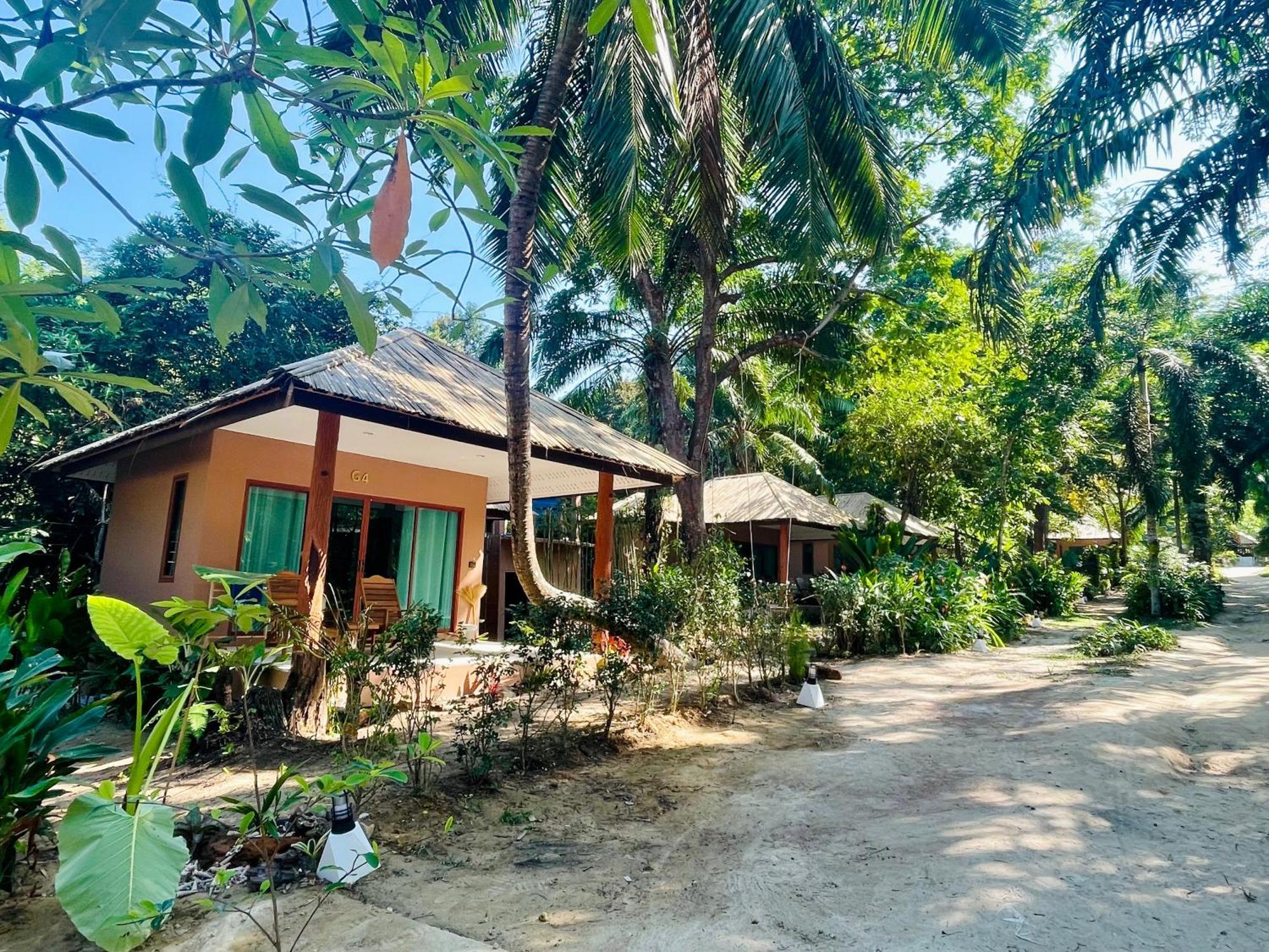 Marina Resort Koh Phayam Ranong Exterior foto