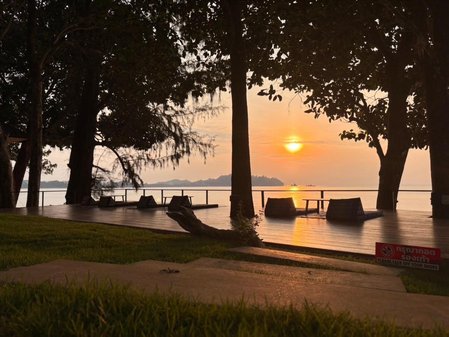 Marina Resort Koh Phayam Ranong Exterior foto